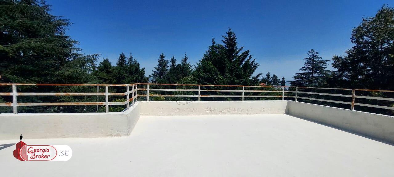 продается дом с новым ремонтом 9-комнат